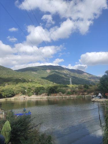 九峰休闲钓场