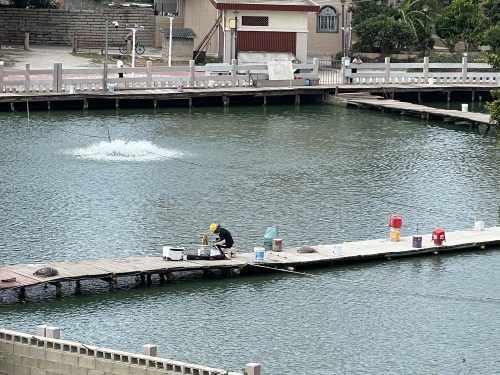 莲中得闲钓场