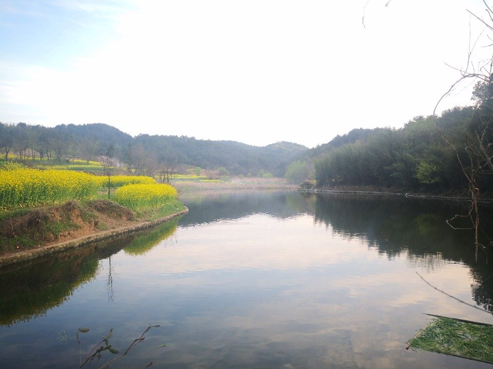 香山曹洼垂钓乐园